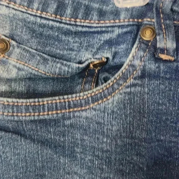 MyStyle Women's Plus Size  Denim Shorts in Size 12 - Picture 5 of 8